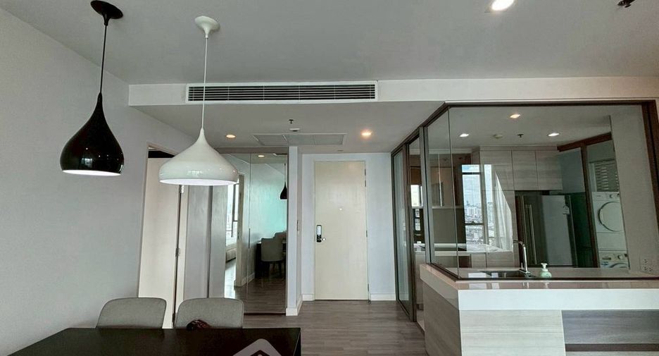For sale 2 ベッドルーム condo in Khlong San, Bangkok