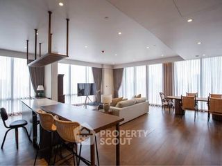 For sale 3 ベッドルーム condo in Pathum Wan, Bangkok