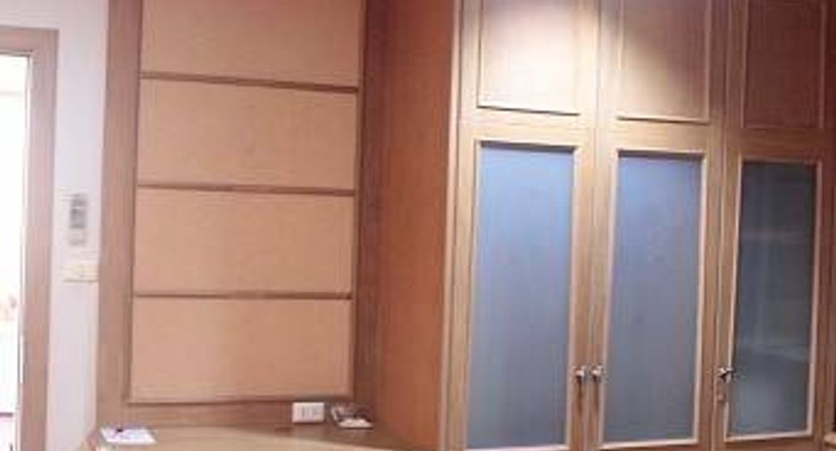 For rent 3 bedrooms condo in Bang Kho Laem, Bangkok