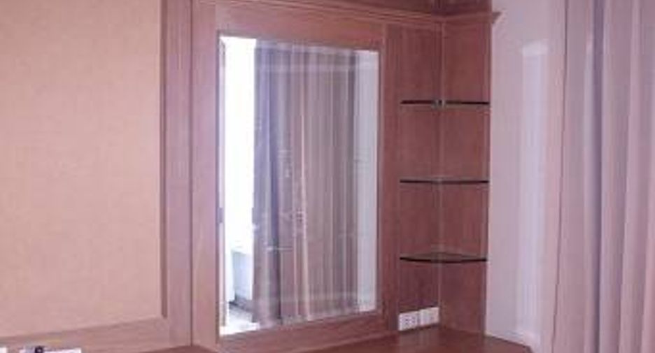 For rent 3 bedrooms condo in Bang Kho Laem, Bangkok
