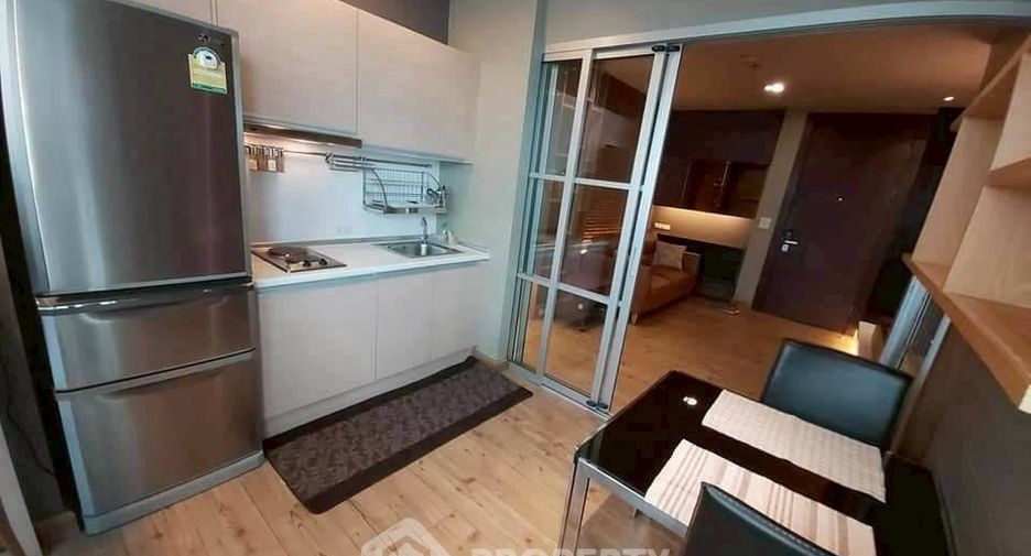 For sale 1 bed condo in Huai Khwang, Bangkok