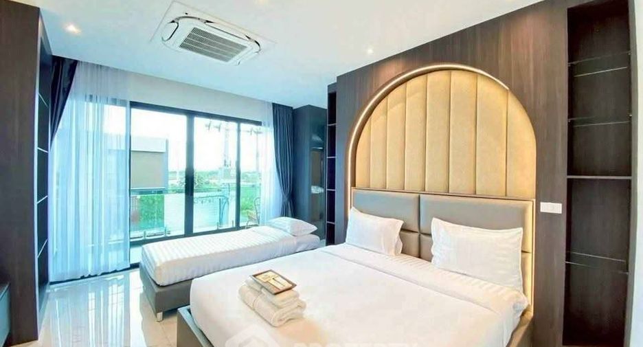 For rent 6 bedrooms house in East Pattaya, Pattaya