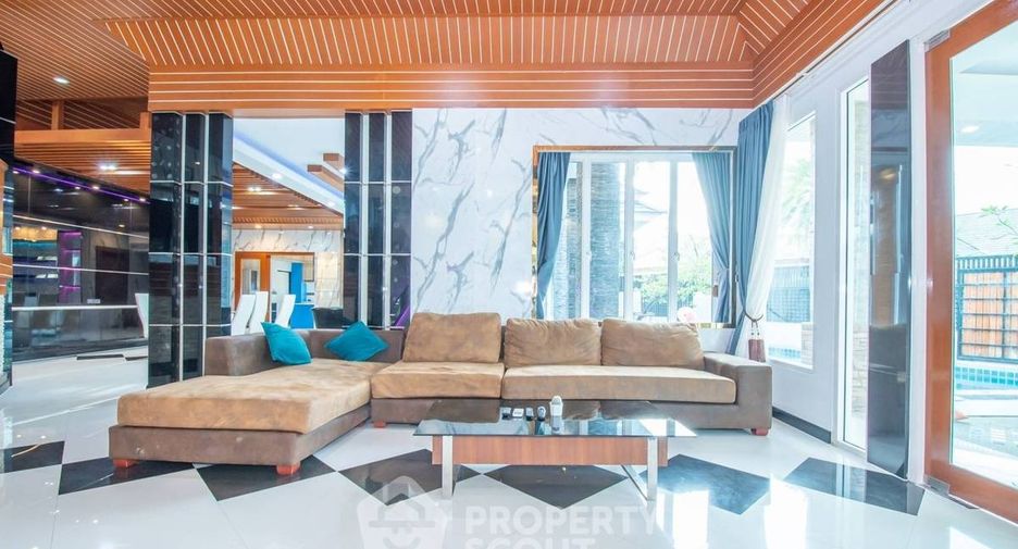 For rent 4 bedrooms house in Huay Yai, Pattaya