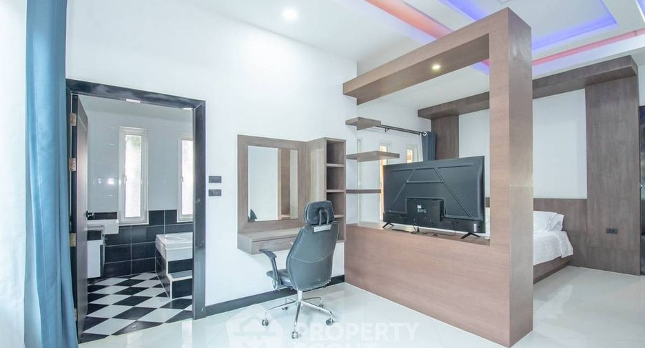 For rent 4 bedrooms house in Huay Yai, Pattaya