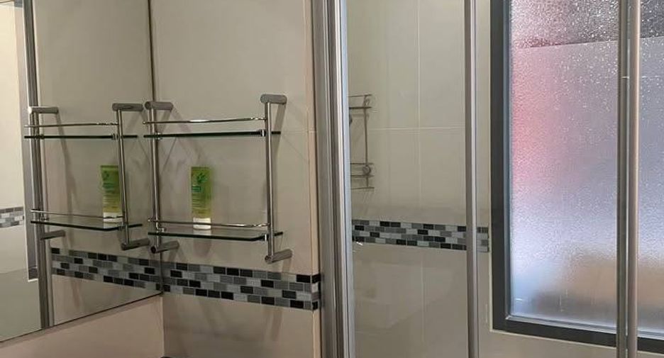 For sale 3 bedrooms condo in Ratchathewi, Bangkok