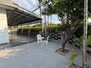 Casa en alquiler de 3 habitaciones en Bang Lamung, Chonburi