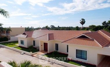 For rent 4 bedrooms house in East Pattaya, Pattaya