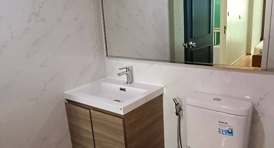 À vendre 1 chambre condo à Yan Nawa, Bangkok