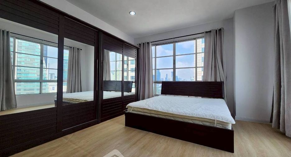 Wohnung zur Miete mit 3 Zimmer in Khlong Toei, Bangkok