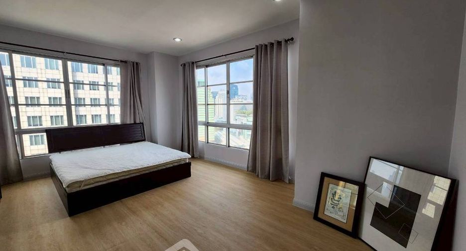 Wohnung zur Miete mit 3 Zimmer in Khlong Toei, Bangkok