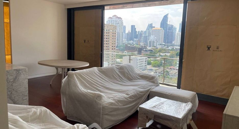 For sale 2 bedrooms condo in Watthana, Bangkok