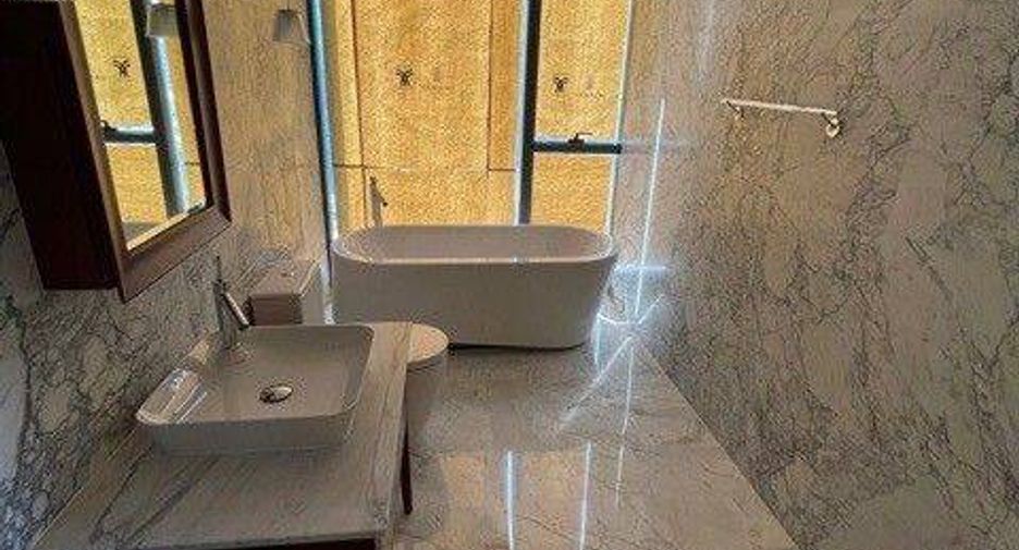 For sale 2 bedrooms condo in Watthana, Bangkok