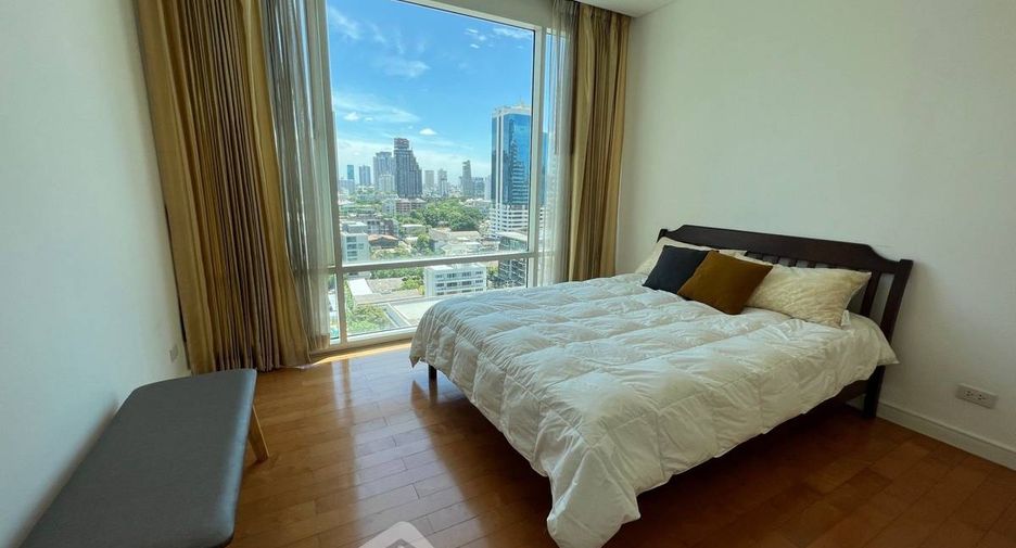 For sale 2 bedrooms condo in Khlong Toei, Bangkok