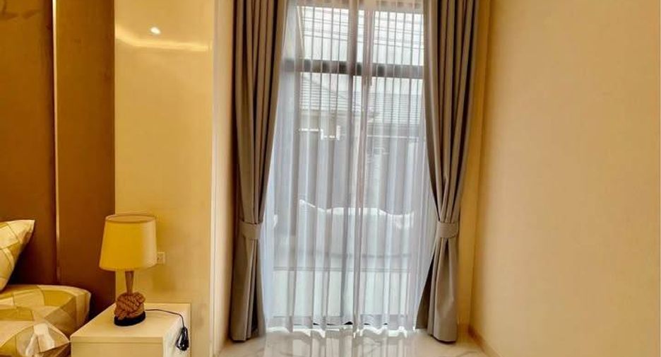 For rent 4 bedrooms house in East Pattaya, Pattaya