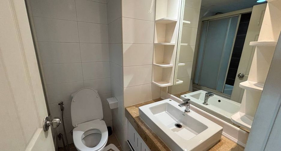 For sale 2 bedrooms condo in Watthana, Bangkok