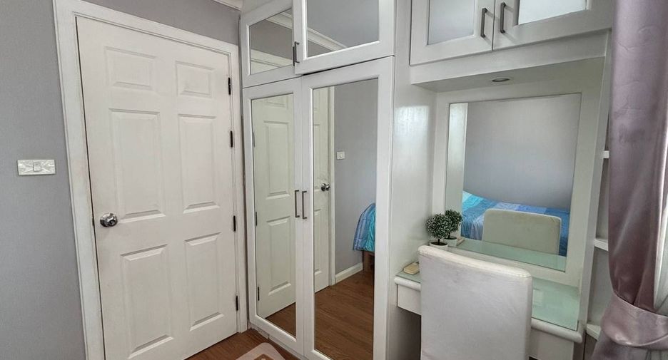 For sale 2 bedrooms condo in Watthana, Bangkok