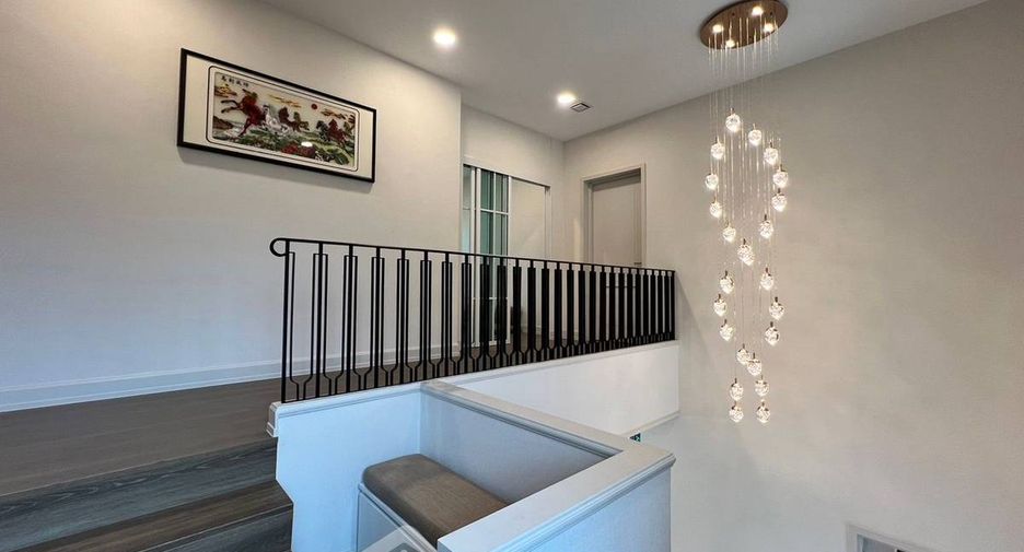 For rent 4 bedrooms house in Saphan Sung, Bangkok