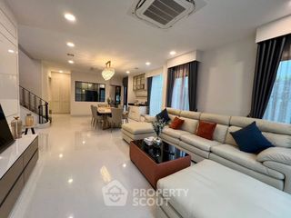 For rent 4 bedrooms house in Saphan Sung, Bangkok