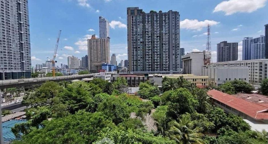 For sale 1 bed condo in Phra Khanong, Bangkok