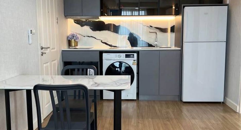 Condo en alquiler de 2 habitaciones en Din Daeng, Bangkok