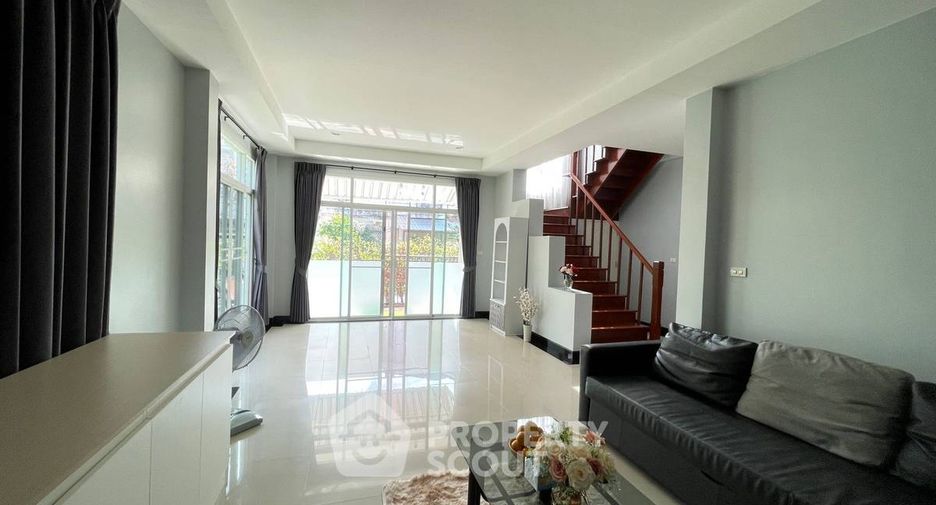 For rent 3 bedrooms house in Prawet, Bangkok