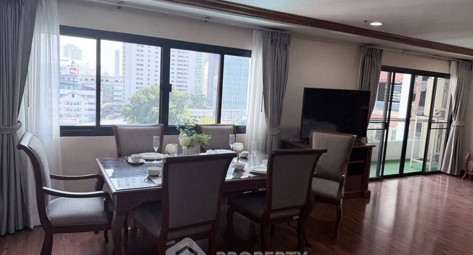 Apartment zur Miete mit 3 Zimmer in Watthana, Bangkok