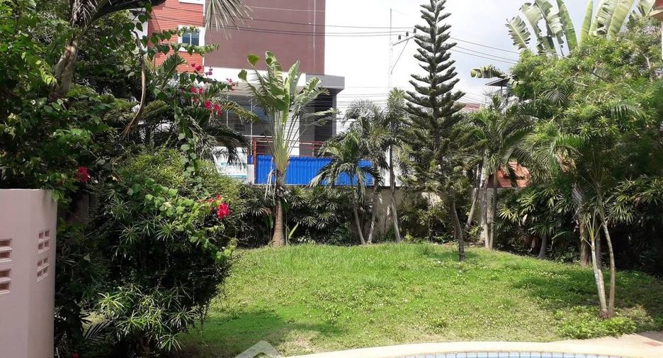 For rent 4 bedrooms villa in Bang Lamung, Chonburi