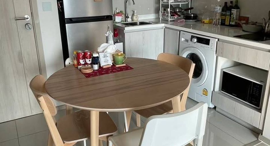 Wohnung zur Miete mit 2 Zimmer in Pathum Wan, Bangkok