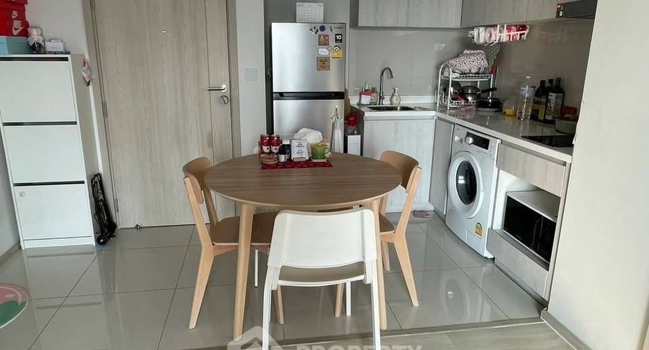 Wohnung zur Miete mit 2 Zimmer in Pathum Wan, Bangkok