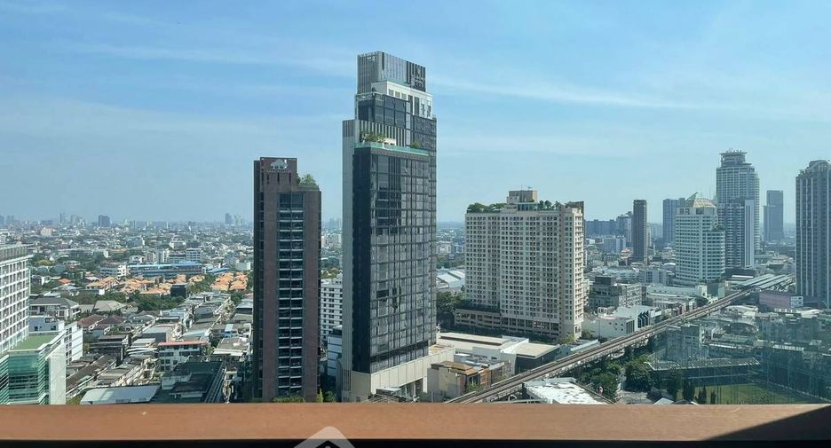 For sale 1 bed condo in Khlong Toei, Bangkok