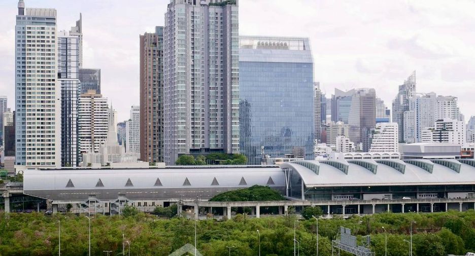 For sale 1 bed condo in Huai Khwang, Bangkok