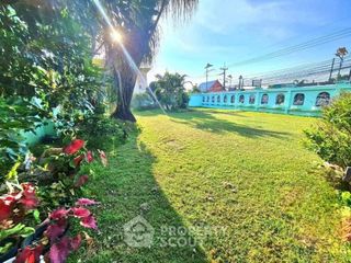 For sale 4 bedrooms house in Bang Lamung, Chonburi