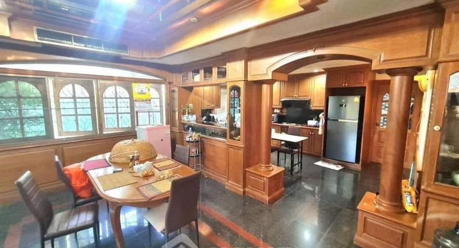 À vendre 4 chambres maison à East Pattaya, Pattaya