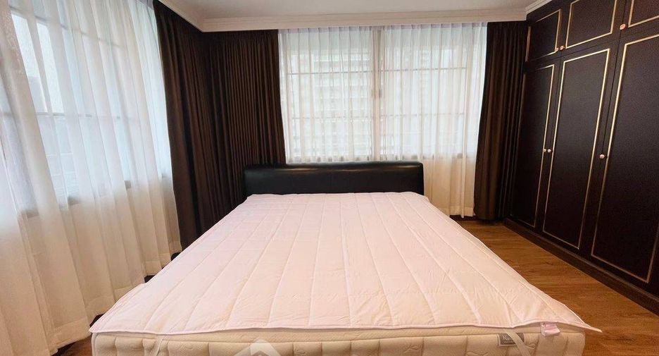 For sale 3 bedrooms condo in Khlong Toei, Bangkok