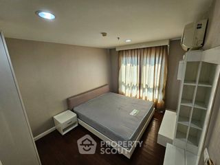 For sale 2 bedrooms condo in Huai Khwang, Bangkok