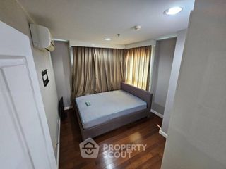For sale 2 bedrooms condo in Huai Khwang, Bangkok