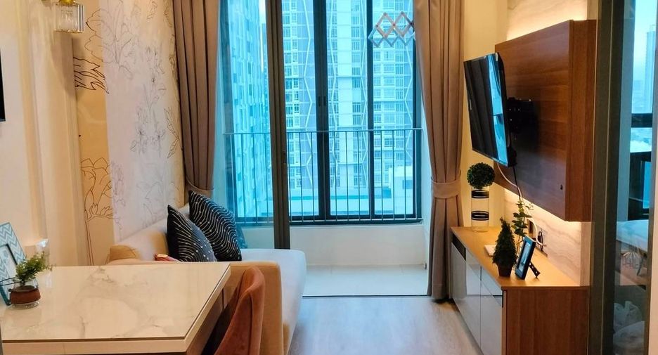 For sale 1 bed condo in Phra Khanong, Bangkok