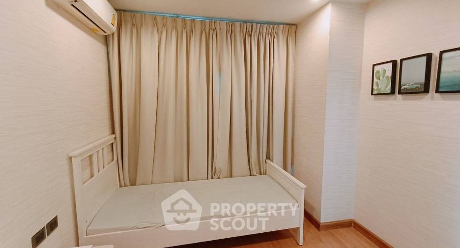 For rent 2 bedrooms condo in Huai Khwang, Bangkok