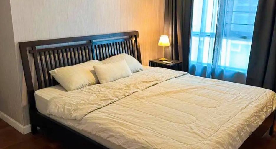 For sale 2 bedrooms condo in Huai Khwang, Bangkok