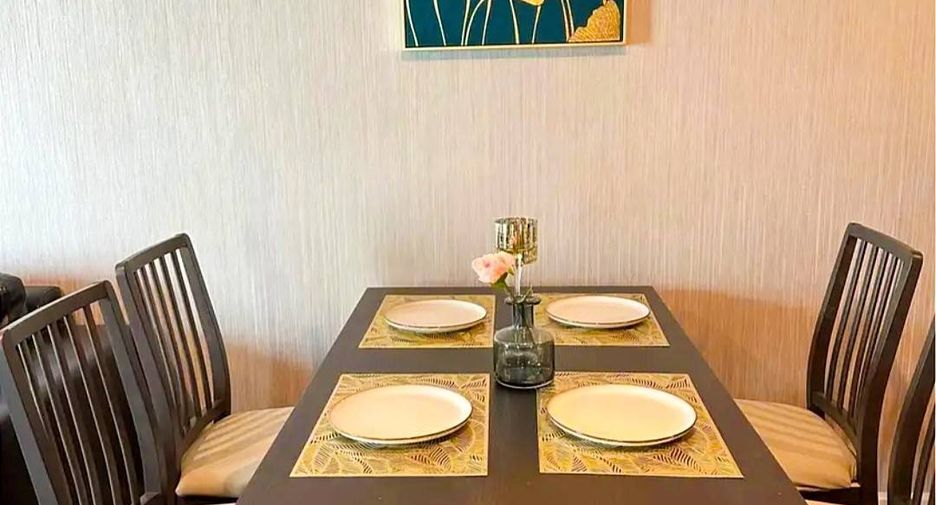 For sale 2 bedrooms condo in Huai Khwang, Bangkok