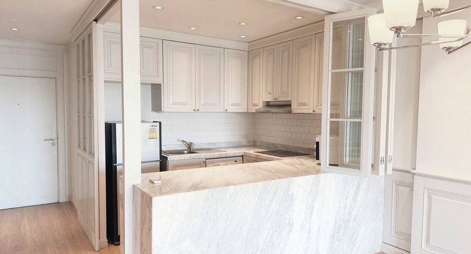 For sale 1 bed condo in Sathon, Bangkok