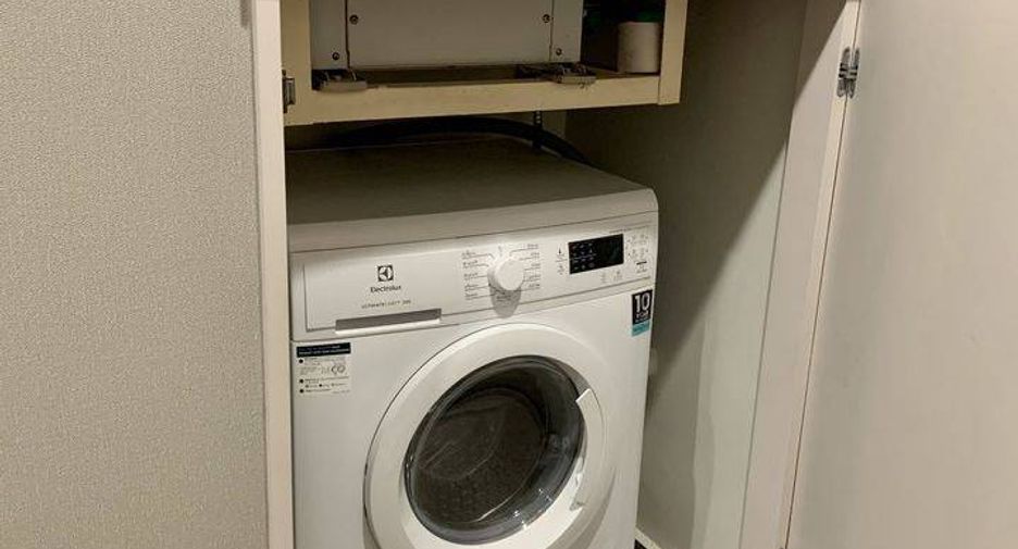 For rent 1 bed condo in Pathum Wan, Bangkok
