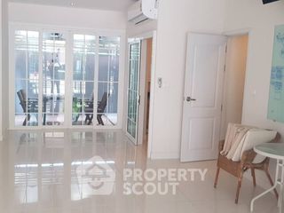 For rent 3 bedrooms townhouse in Bang Na, Bangkok