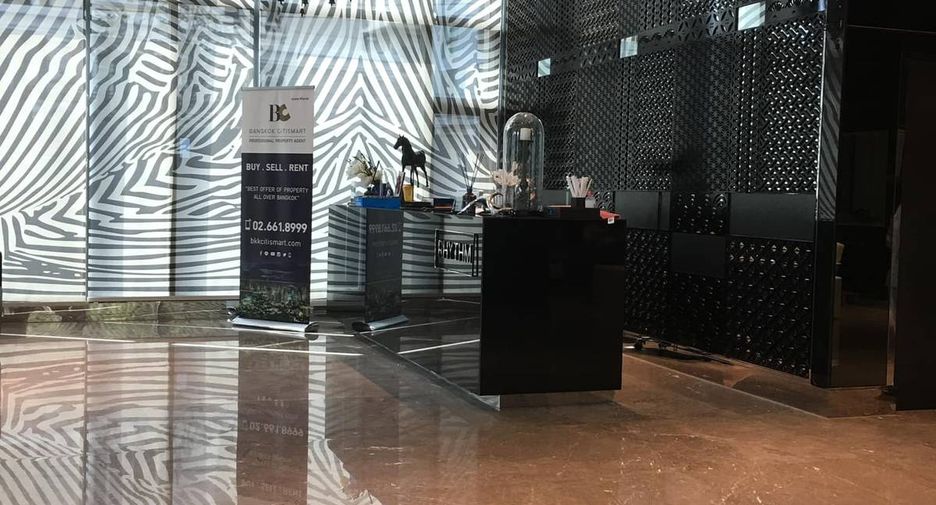 For sale 1 bed condo in Khlong Toei, Bangkok