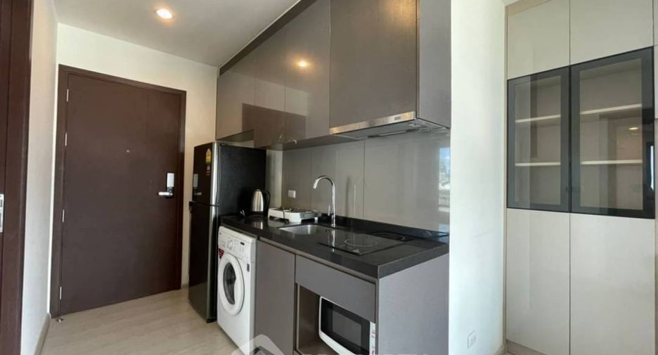 Condo en venta de 2 habitaciones en Huai Khwang, Bangkok