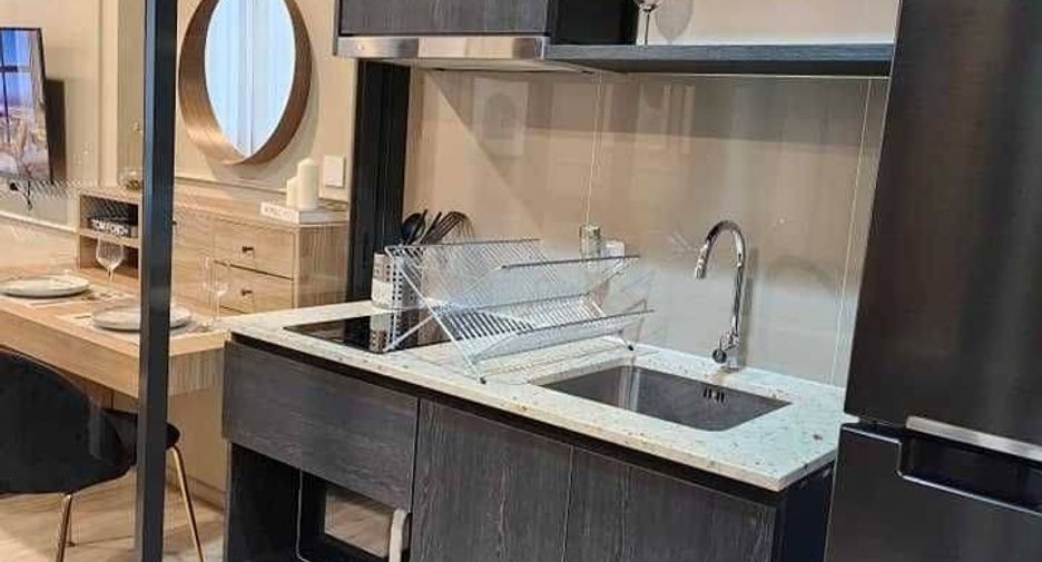 For sale 1 bed condo in Huai Khwang, Bangkok