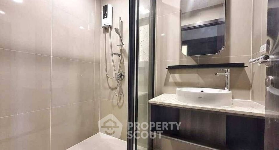 For sale 1 bed condo in Huai Khwang, Bangkok