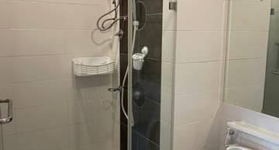 À vendre 1 chambre condo à Yan Nawa, Bangkok