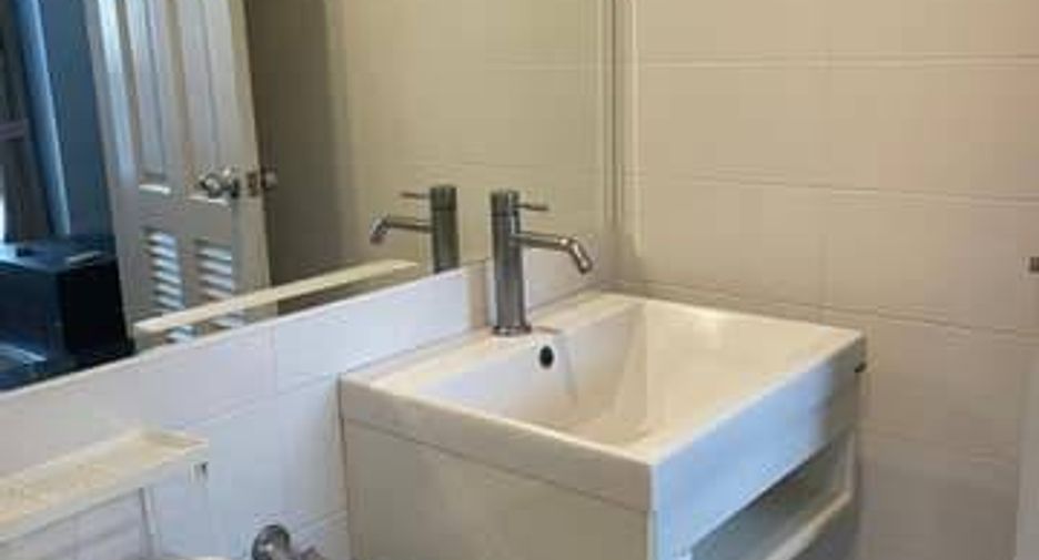 À vendre 1 chambre condo à Yan Nawa, Bangkok