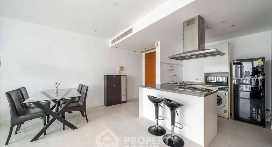 For sale 2 bedrooms condo in Khlong Toei, Bangkok